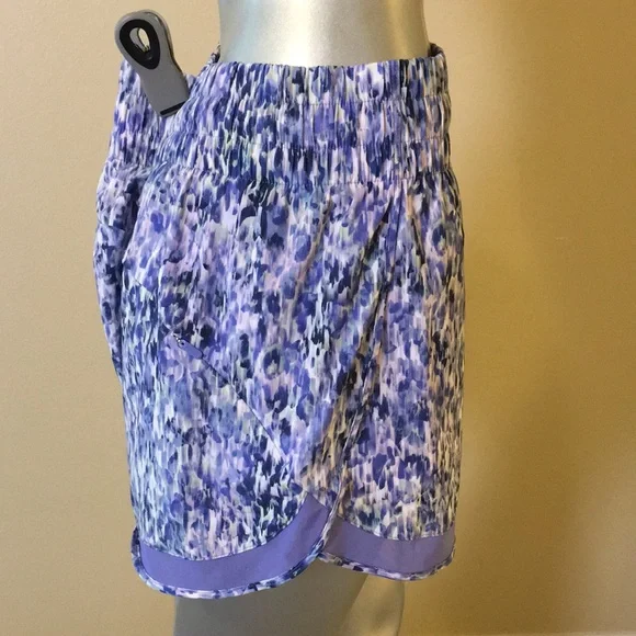 ATHLETA | HIGH RISE MESH RACER RUN 3" SHORT - Picture 8 of 16